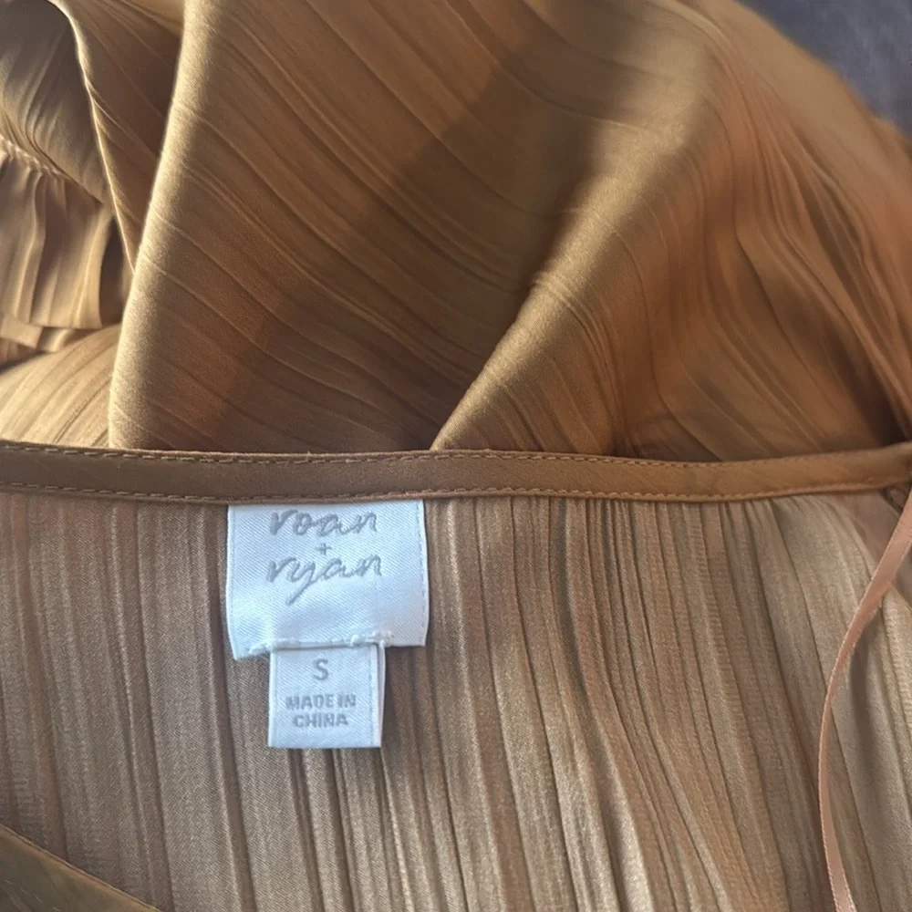 Roan + Ryan Talulah V-Neck Casual Ruffle Midi Dress Women's Yellow Gold - Picture 10 of 13